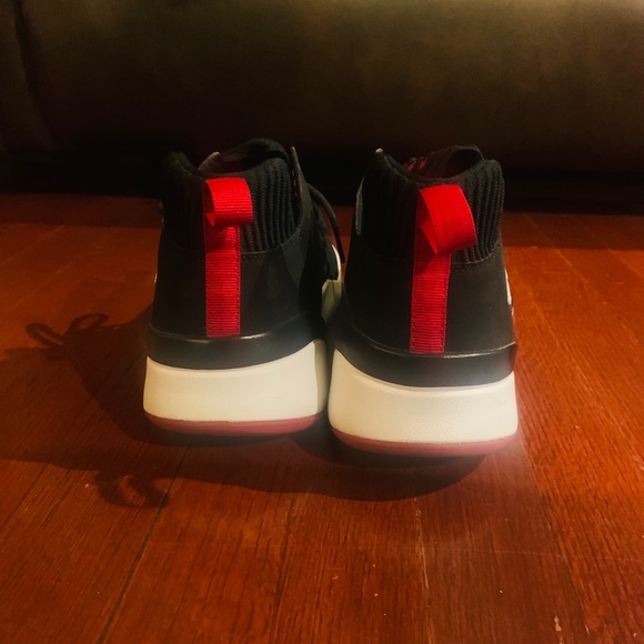 Jordans - Picture 4 of 5